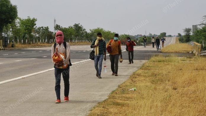 A group of daily wage workers from Noida headed to Uttar Pradesh. | Photo: Suraj Singh Bisht/ThePrint
