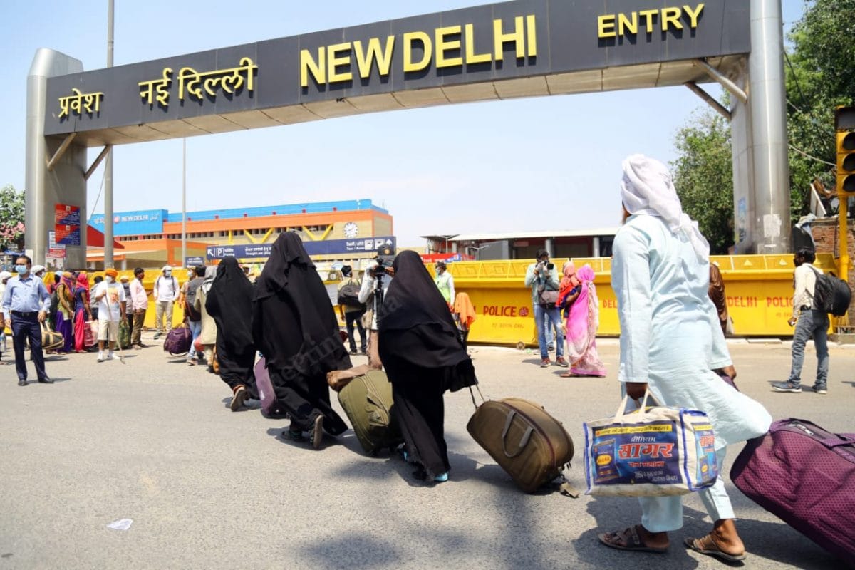 All passengers had to maintain an equivalent distance among themselves | Photo | Suraj Singh Bisht | ThePrint |