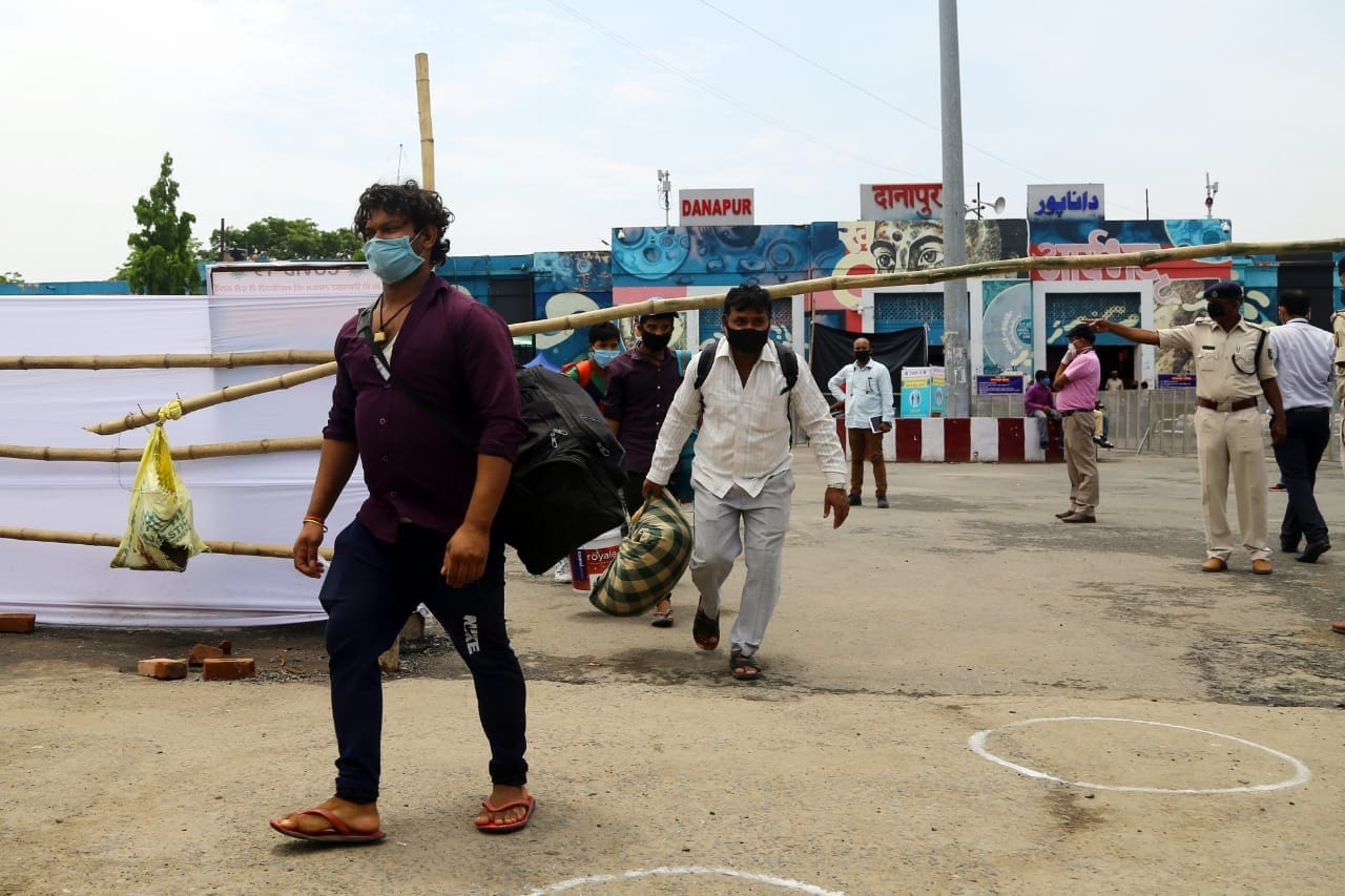 Migrant workers come out of the Danapur station | Photo: Suraj Singh Bisht | ThePrint
