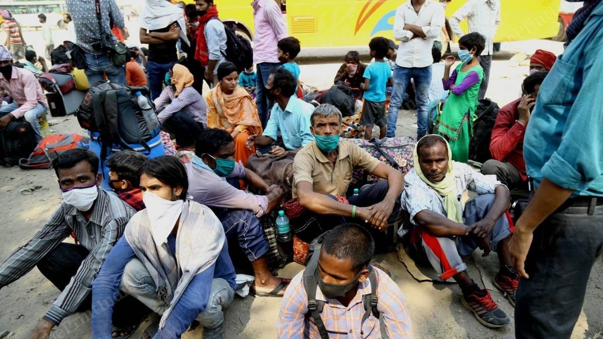People huddled together wherever they found shade on a hot day in Ghaziabad | Photo: Suraj Singh Bisht | ThePrint