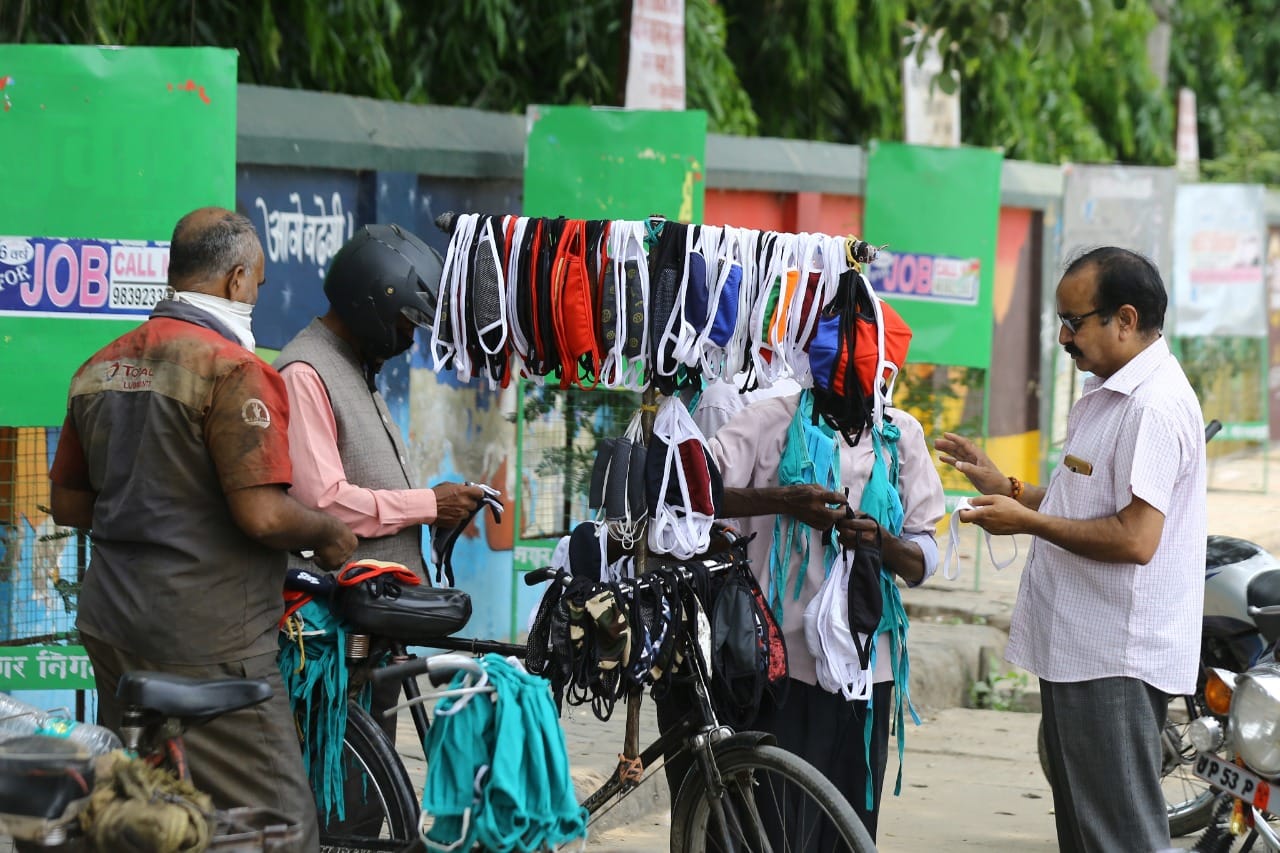 Masks on sale on the roadside in Gorakhpur | Suraj Singh Bisht | ThePrint