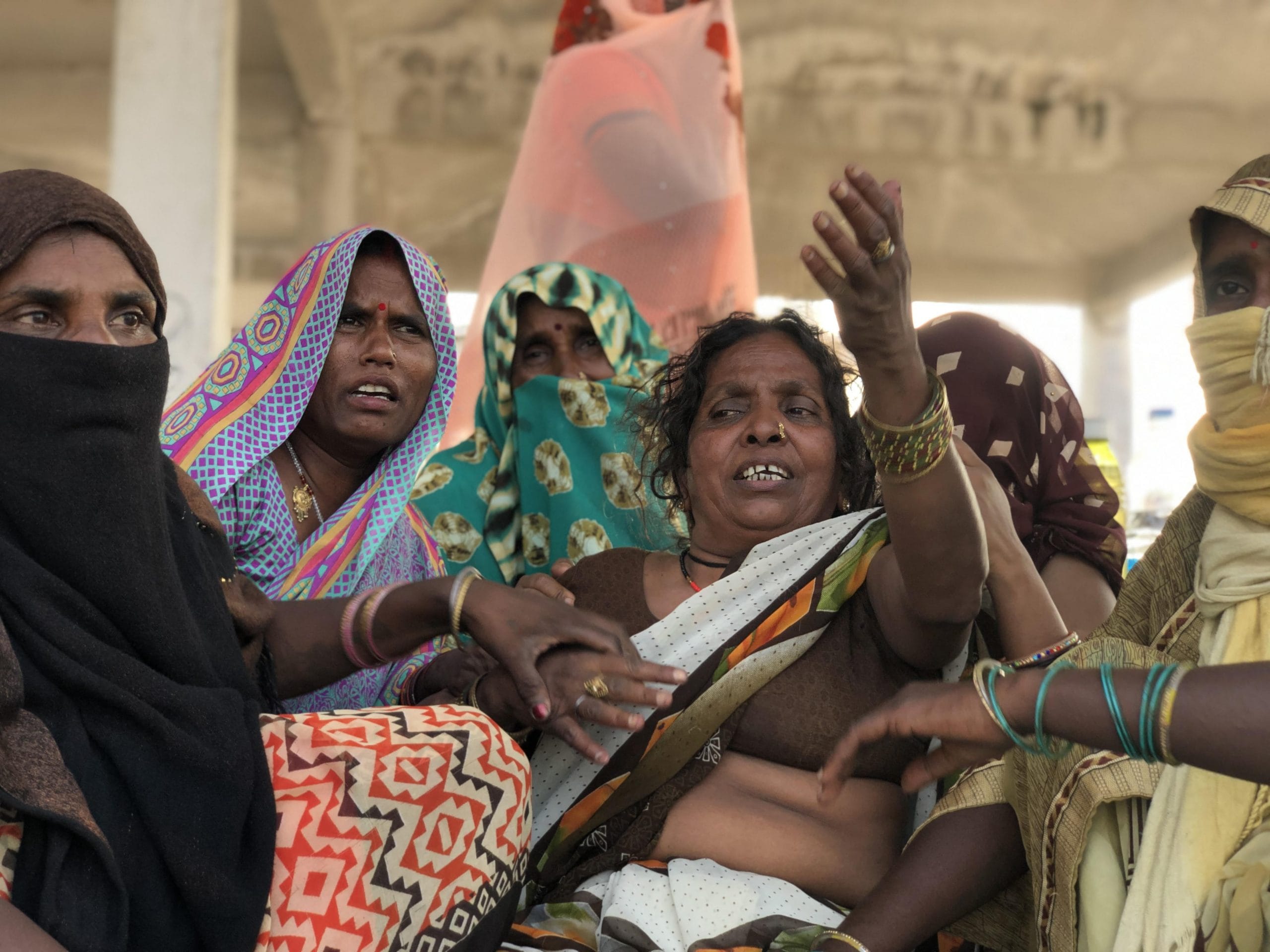 Relatives console Ram Kripal's grieving widow | Jyoti Yadav | ThePrint