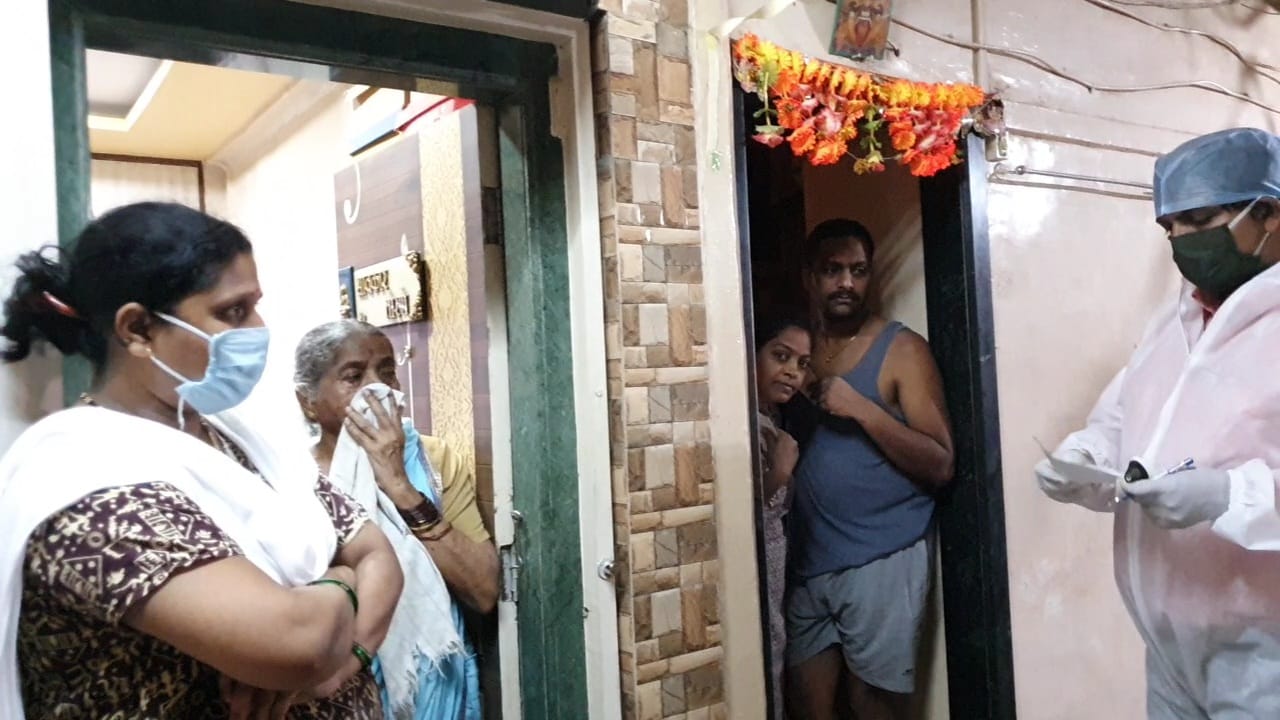 Dr Salman Khan of the One Rupee Clinic screening Savitri Torne as her daughter-in-law Sujata Torne looks on | Photo: Soniya Agrawal | ThePrint