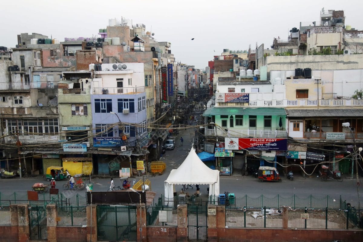 The area near masjid, which generally is very crowded, was empty after 7 pm | Photo: Suraj Singh Bisht | ThePrint