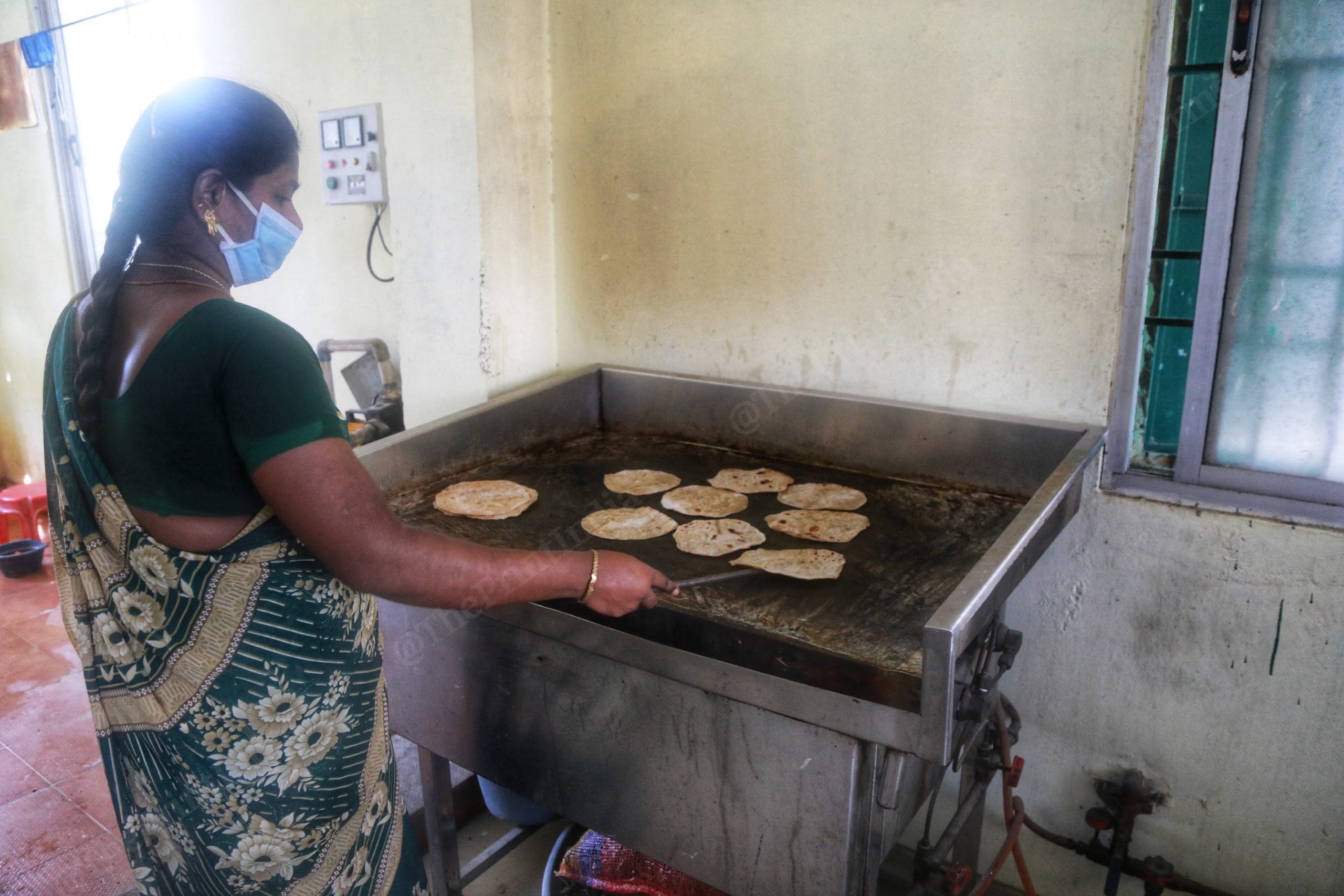 Workers at the Amma Canteen in Chennai's Sholinganallur. | Photo: Manisha Mondal/ThePrint