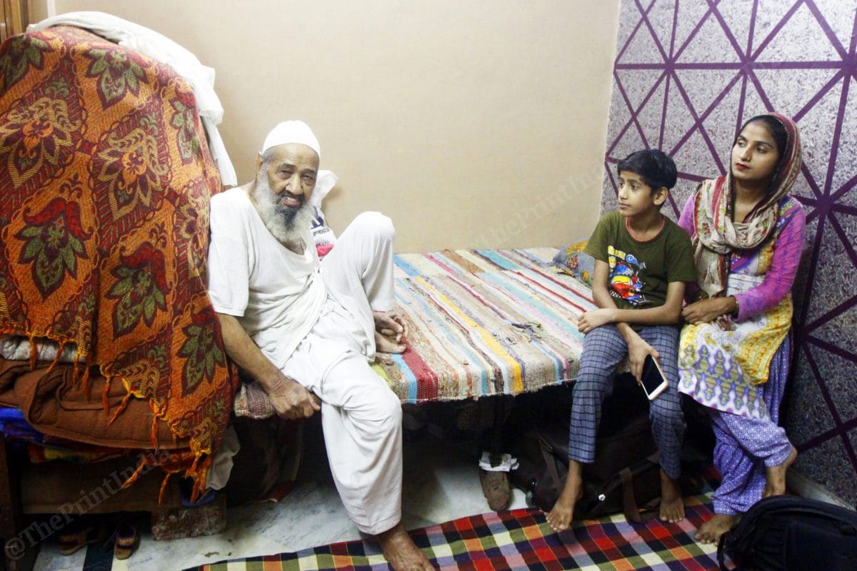 Mukhtiar Ahmed hums Teri Mehfil Mein Qismat from Mughal - E - Azam | Photo: Praveen Jain | ThePrint