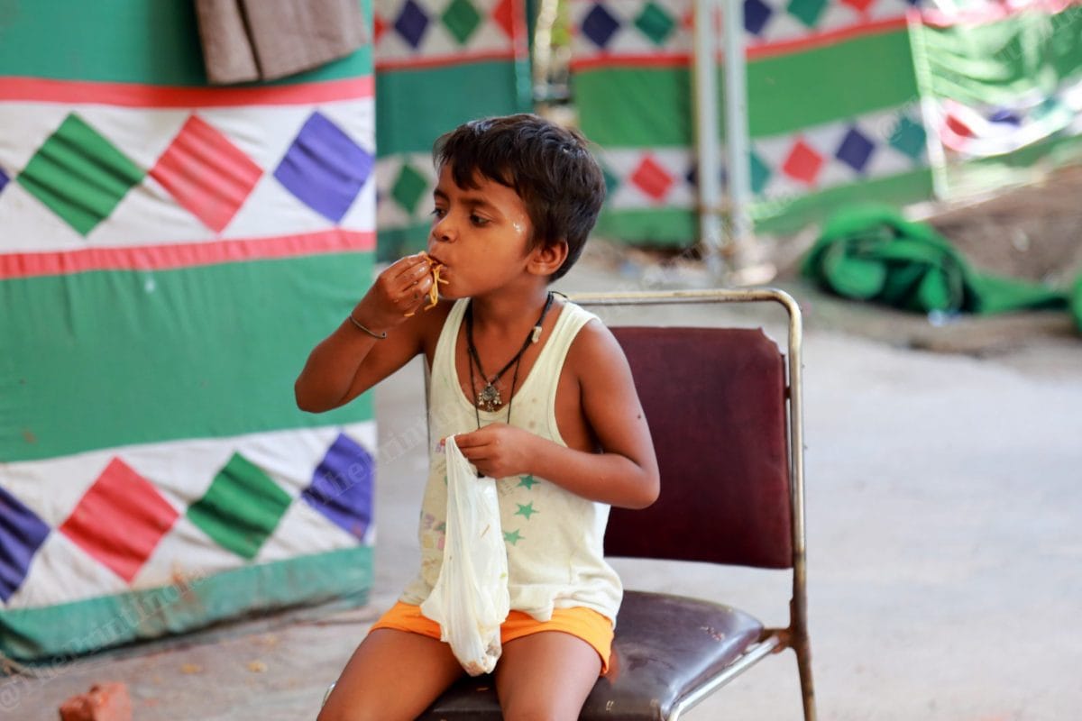 The people residing in tents complain that they have not got food on some days, there is no milk provided for kids. Hence, they are forced to buy food from outside | Photo: Manisha Mondal | ThePrint