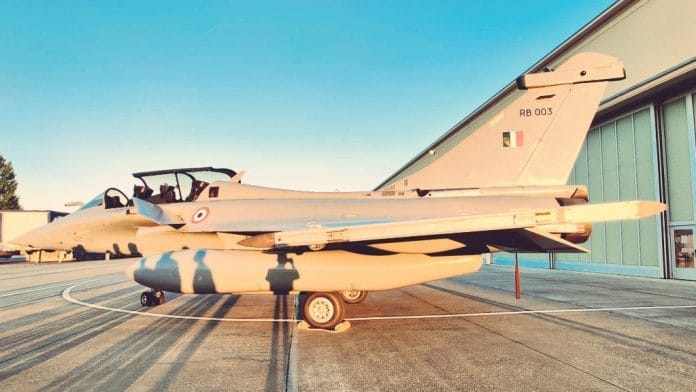 One of the Rafale jets that is on its way to India | Twitter: India in France @Indian_Embassy