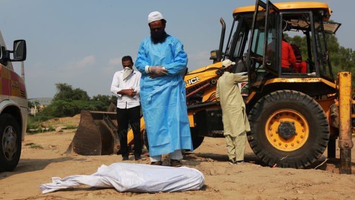 Preacher Wasim reads prayers at the funeral of Azhar, a seven-month-old who died of Covid-19 Friday | Photo: Manisha Mondal | ThePrint