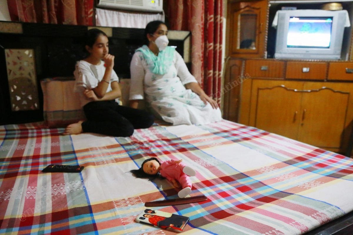 Hardeep Kaur’s phone cover has a photo of her with her late husband Rawal Singh, who died in the 2018 Jalalabad attack | Manisha Mondal | ThePrint