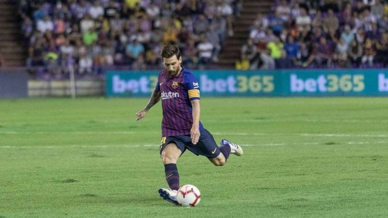 ‘Impossible’ $825 million release clause keeps Messi at Barcelona