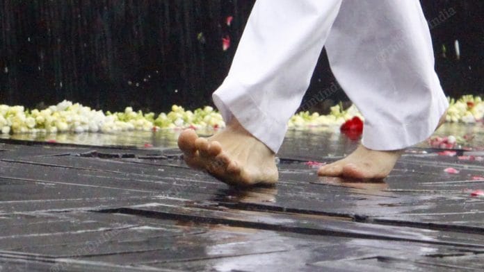 Rahul Gandhi walks towards Veer Bhumi, his father Rajiv Gandhi's memorial in New Delhi, on 20 August 2020 | Praveen Jain | ThePrint