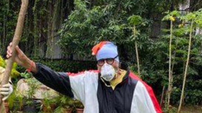 Amitabh Bachchan plants a Gulmohar tree at his residence | Twitter @SrBachchan