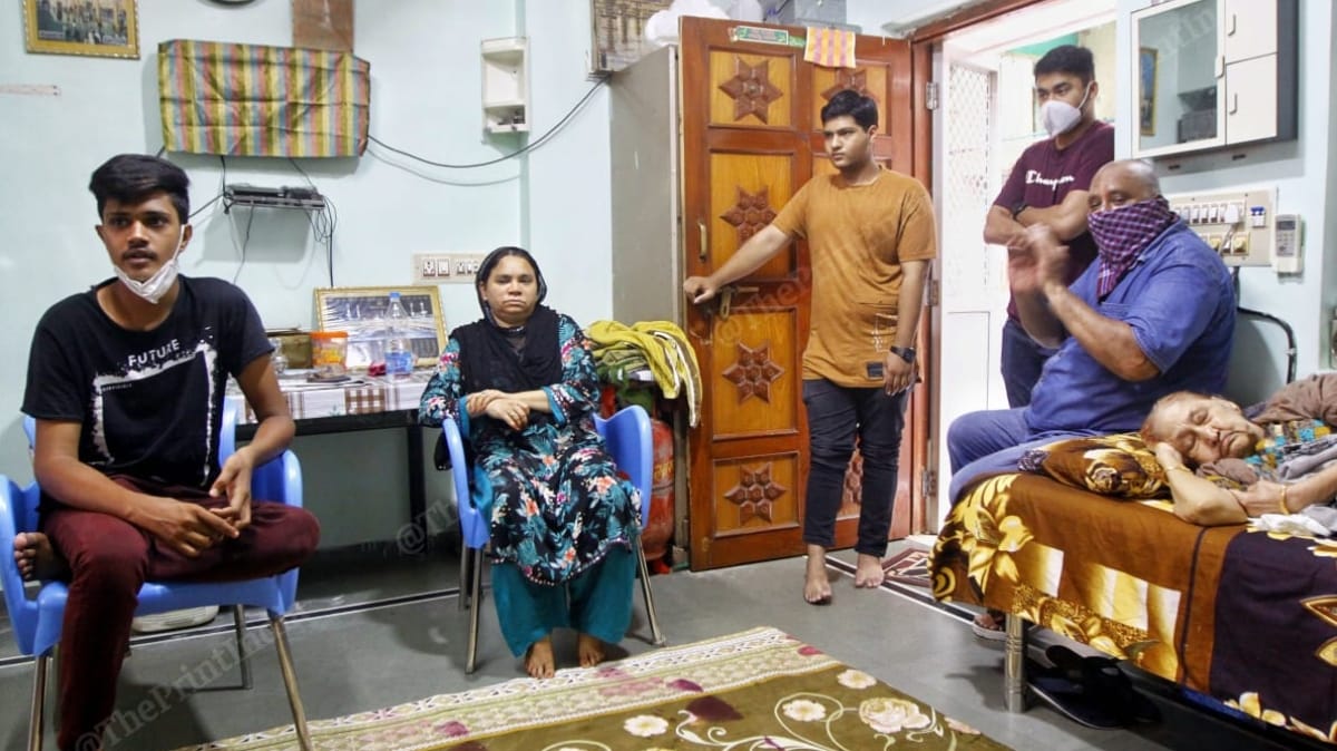 Yamin (extreme left) with his family members in Jamalpur | Praveen Jain | ThePrint