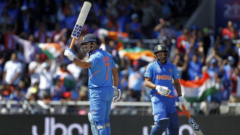 SubscriberWrites: Dhoni finishes off in style