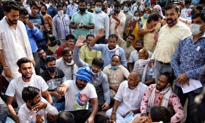 Bhim Army Chief Chander Shekhar along with supporters protesing at Delhi's Safdurjung Hospital supporting the Hathra's rape victim on Tuesday | ANI Photo