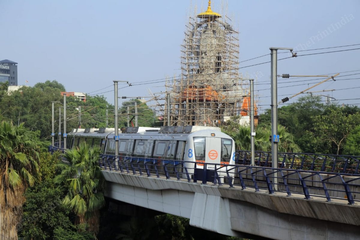 Metro on Violet line | Photo: Suraj Singh Bisht | ThePrint
