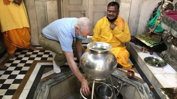 US Ambassador to India Kenneth Juster at Chhatarpur Mandir | Photo via Twitter