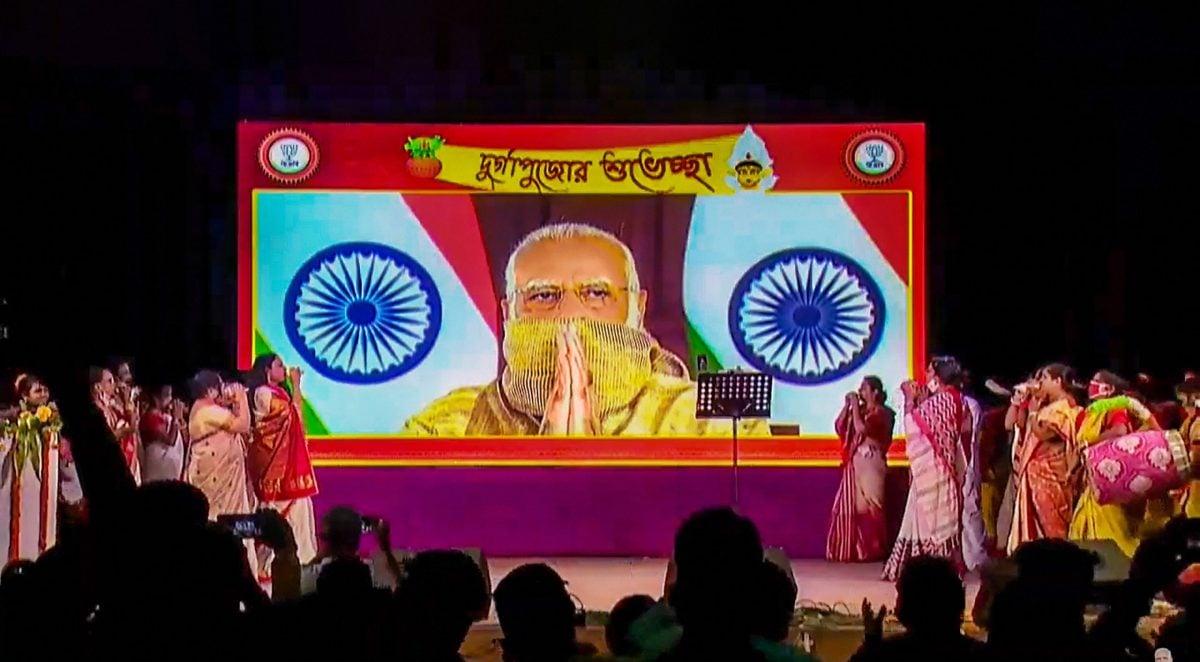 Modi is the only Indian mass leader after Gandhi who has used religious ...