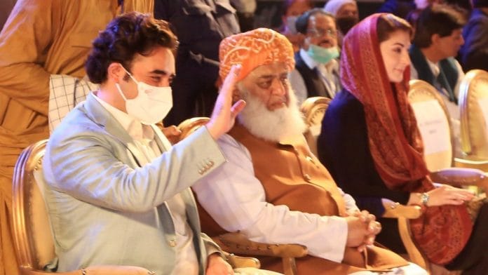 (L-R) Bilawal Bhutto Zardari, Fazlur Rahman and Maryam Nawaz Sharif, during the PDM Karachi Jalsa, Oct | Twitter/@BBhuttoZardari