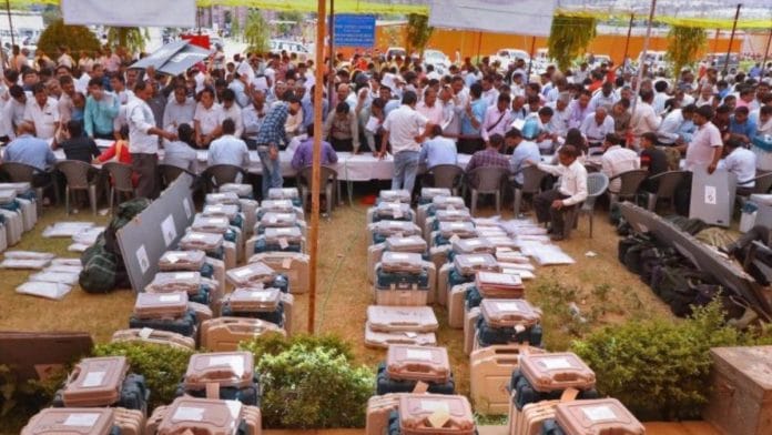 Polling officials collecting EVMs and other material | Representational image | PTI
