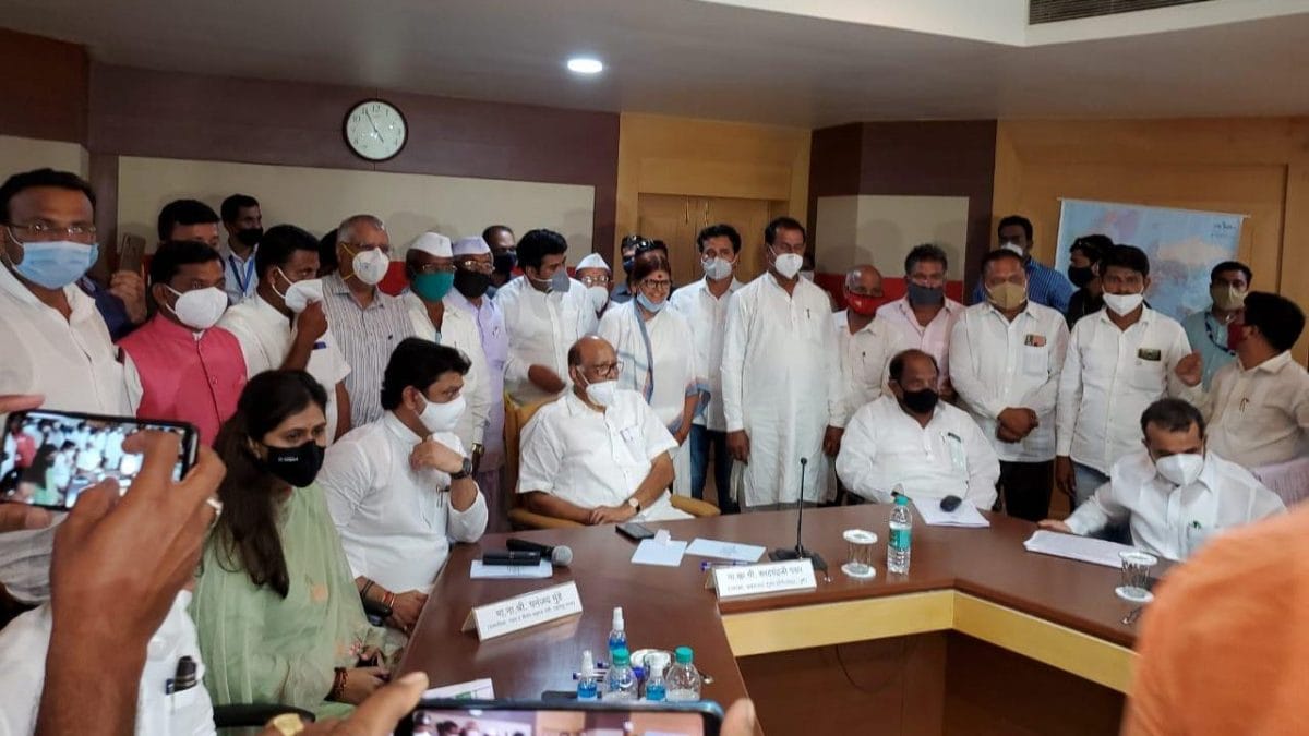 At the meeting with cane cutters at Pune’s Vasantdada Sugar Institute | Twitter: @dhananjay_munde
