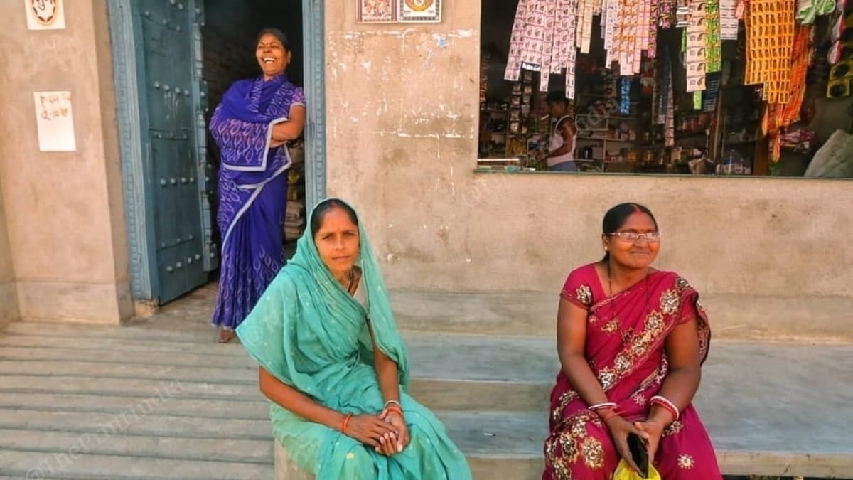 Rinki Devi and Maina Manti outside a kirana store in Kalyan Bigha. | Photo: Praveen Jain/ThePrint