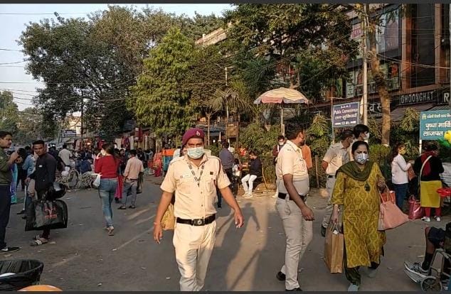 An inspection team at Lajpat Nagar's Central Market | Unnati Sharma, ThePrint