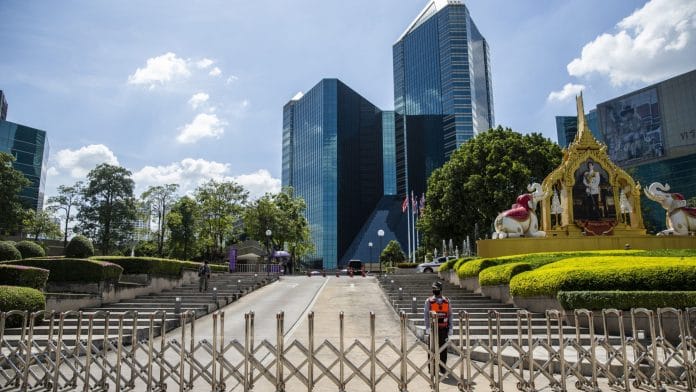 A portrait of King Maha Vajiralongkorn at Siam Commercial Bank Park Plaza | Andre Malerba | Bloomberg