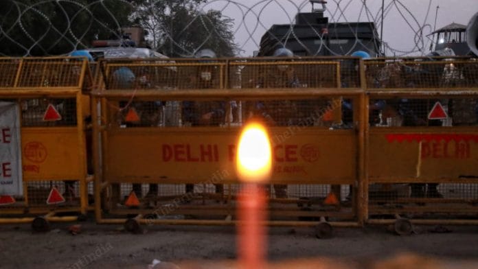Farmers protest at the Haryana-Delhi border at Singhu | Photo: Manisha Mondal | ThePrint