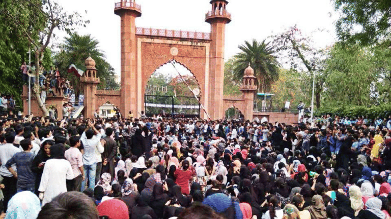 Modi is reaching out. AMU has a chance to take Muslims away from path of confrontation