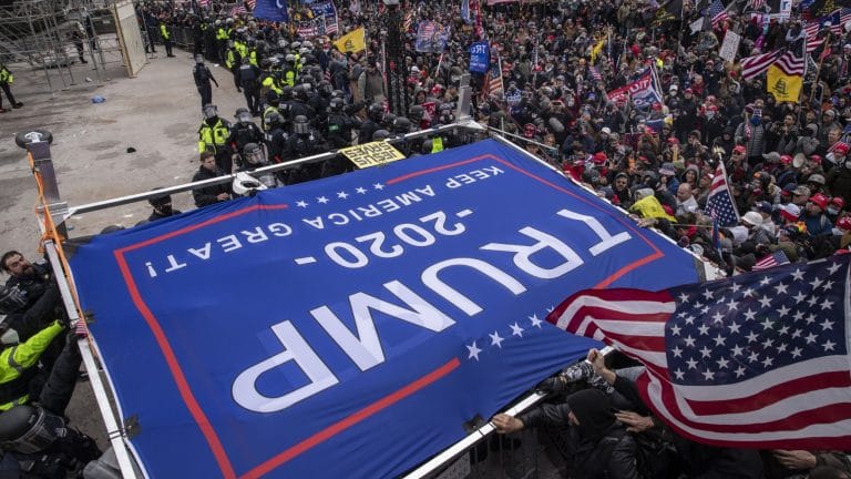 Top White House officials consider resigning after US Capitol violence