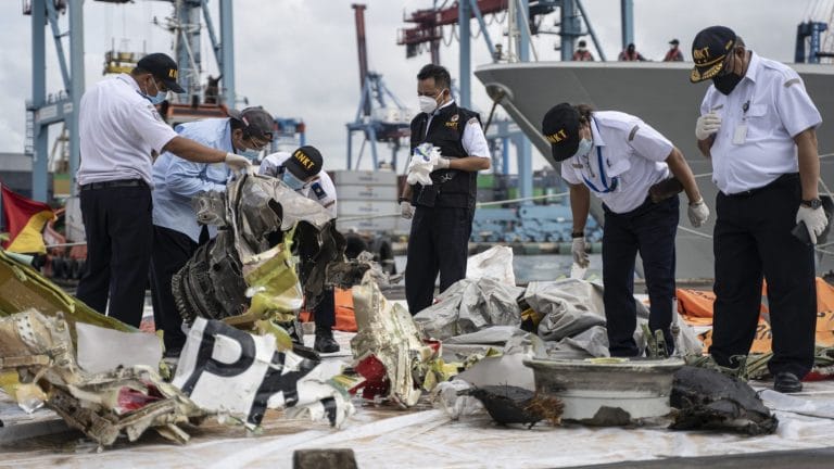 Boeing jet’s throttle becomes a focus in Indonesia crash probe