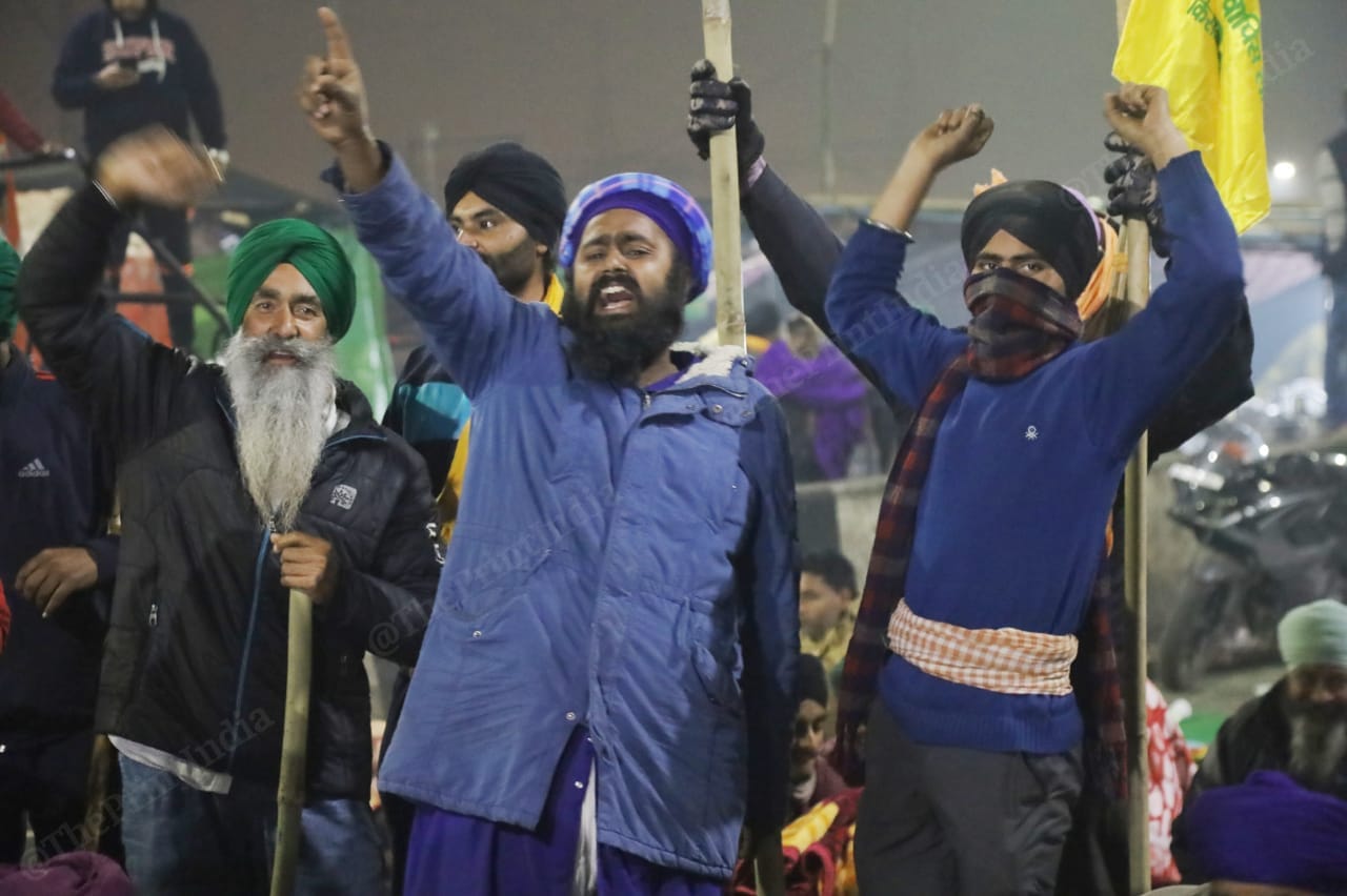 Farmers shouting anti government slogans at Ghazipur border | Photo: Manisha Mondal | ThePrint