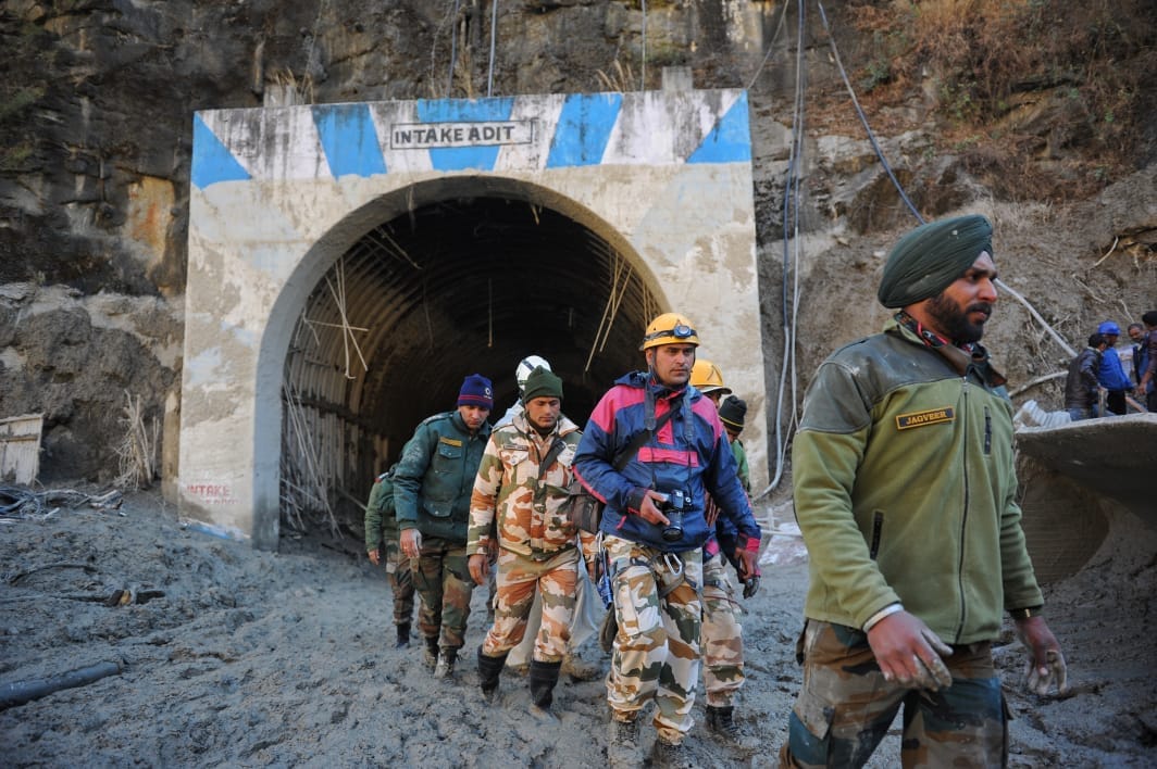 Dogs are being used to find the peopple trapped | Photo: Suraj Singh Bisht | ThePrint