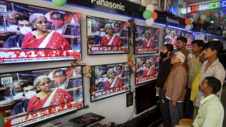 Rajat Sharma says nothing negative in Budget, Ravish Kumar thinks govt ‘has sold’ everything