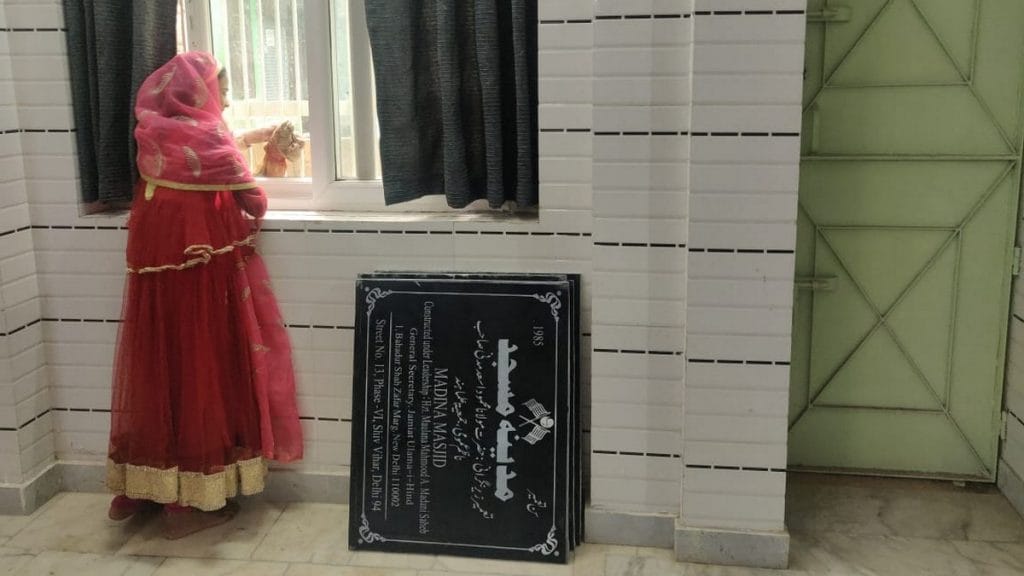 A girl student at the Madina Masjid | Photo: Fatima Khan | ThePrint
