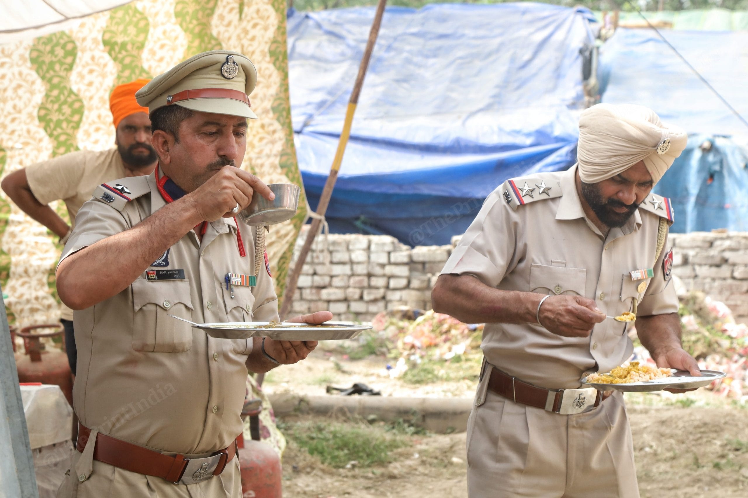  Even though there were policemen deployed, they could not enforce any protocols | Photo: Manisha Mondal | ThePrint