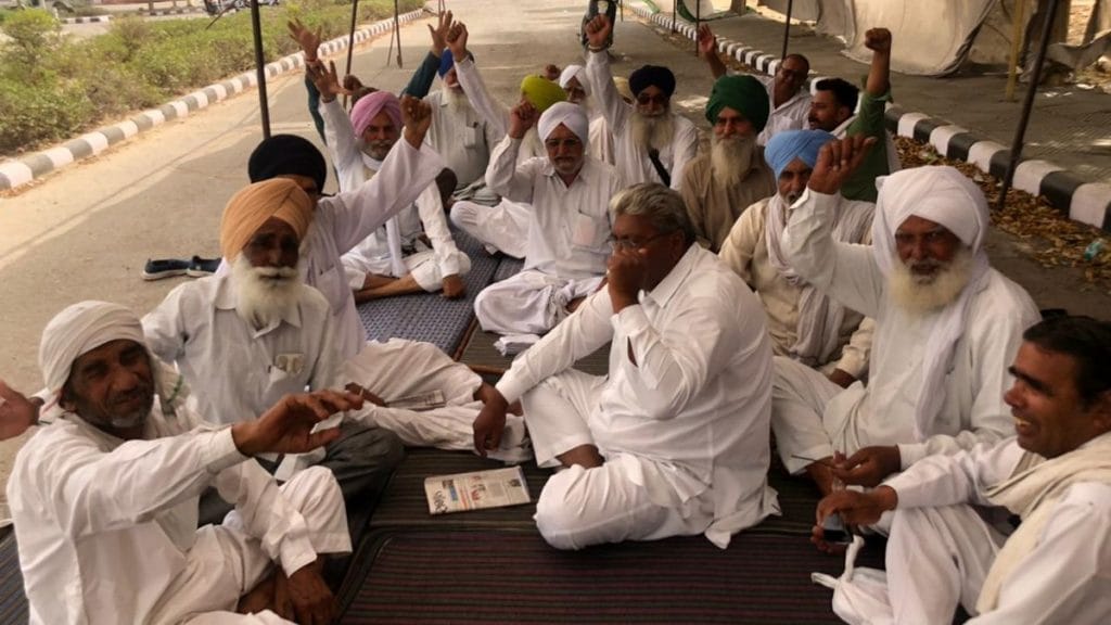 Farmers protesting near Chautala House in Sirsa | Photo: Jyoti Yadav | ThePrint