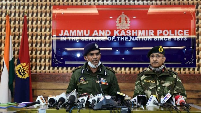 Jammu and Kashmir IGP Vijay Kumar (Kashmir Zone) and General Commanding Officer Rashim Bali at a press conference, in Srinagar on 22 March 2021 | ANI