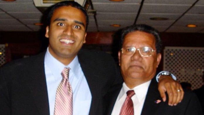 Maju Varghese with his father | Twitter/@moojv