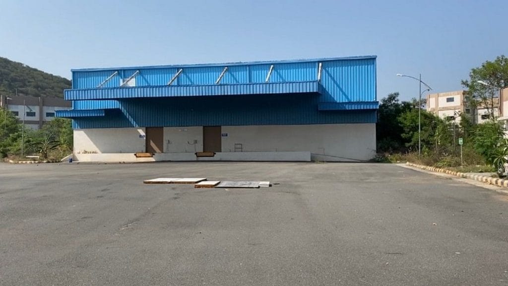 A deserted building at the Chengalpattu IVC | Photo: Revathi Krishnan | ThePrint
