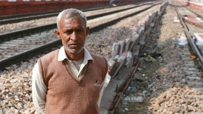 Rajbeer Kumar, father of activist Shiv Kumar, is seeking the release of his son, who has been in jail for over a month. | Photo: Manisha Mondal/ThePrint