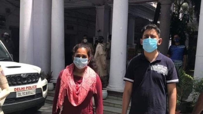 The Delhi couple who argued with police over masks Sunday seen at the Daryaganj station Monday | By special arrangement
