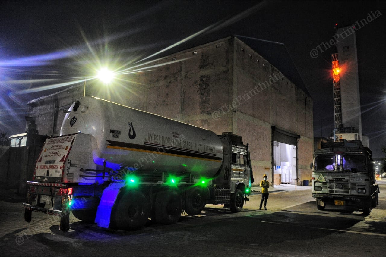 A gas tanker of medical oxygen reaches Air Liquide unit in Panipat, Haryana | Photo: Suraj Singh Bisht | ThePrint
