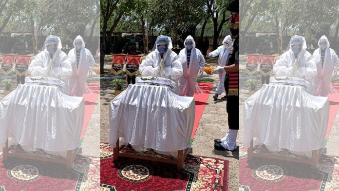 Last rites being performed at the Brar Square Crematorium in the Delhi Cantonment | By special arrangement