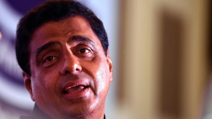 Indian Bollywood film producer Ronnie Screwvala looks on during the '34th Anniversary Priyadarshini Global Awards' in Mumbai on September 19, 2018. Photographer: Sujit Jaiswal/AFP/Getty Images