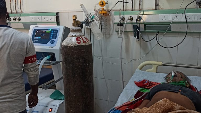 First-Person: I took my mom to Sultanpur district hospital & lost her as it runs ‘Ram Bharose’