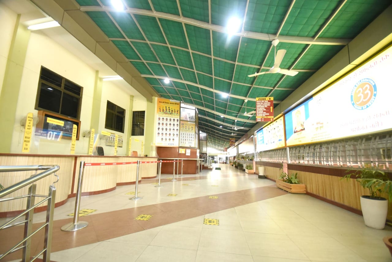A deserted entrance to a coaching institute in Rajiv Gandhi Nagar, Kota. Staff and students are now operating from home and hold either live or pre-recorded sessions online. | Photo: Rohit Jain Paras/ThePrint