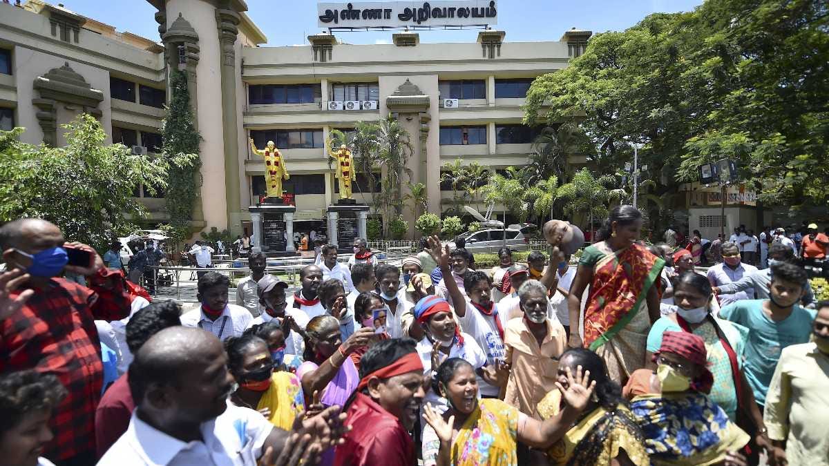 DMK workers